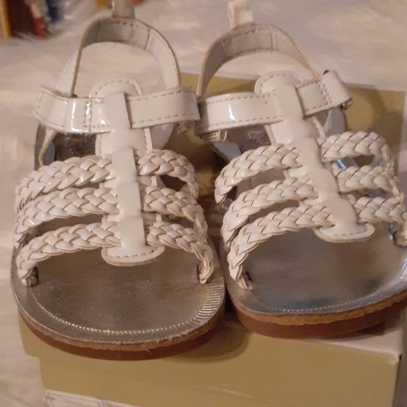 Toddler Sandals - Picture 1 of 4